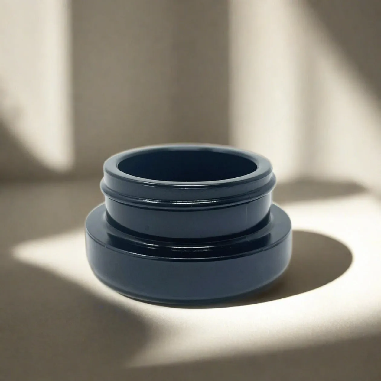 7ml UV Resistant Heavy Bottom Jar with Child Resistant Black Lids
