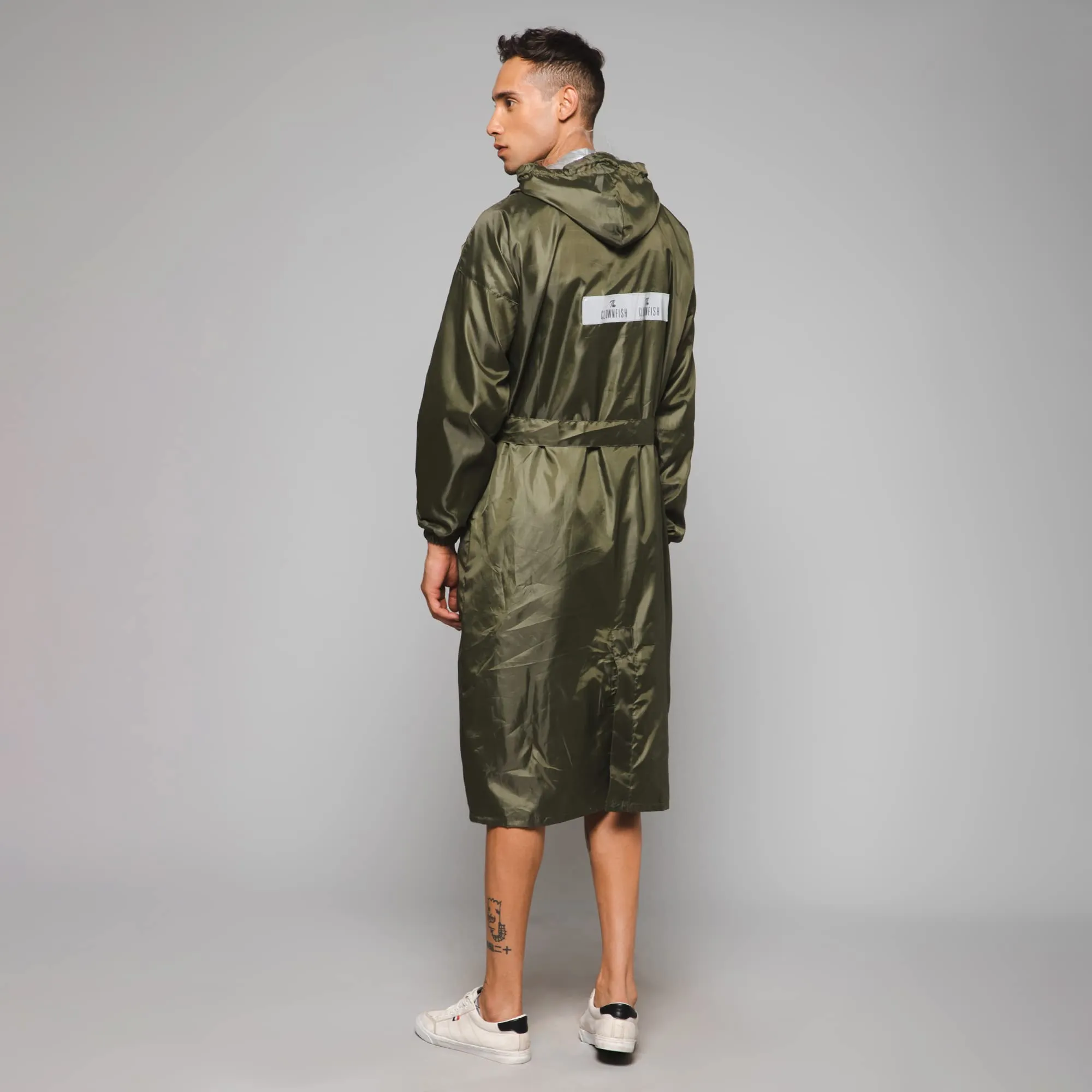 THE CLOWNFISH Polyester Reversible Use Unisex Waterproof Long Length Raincoat For Men And Women With Adjustable Hood And Reflector At Back For Night Visibility Opener Series (Mehendi-Free Size)