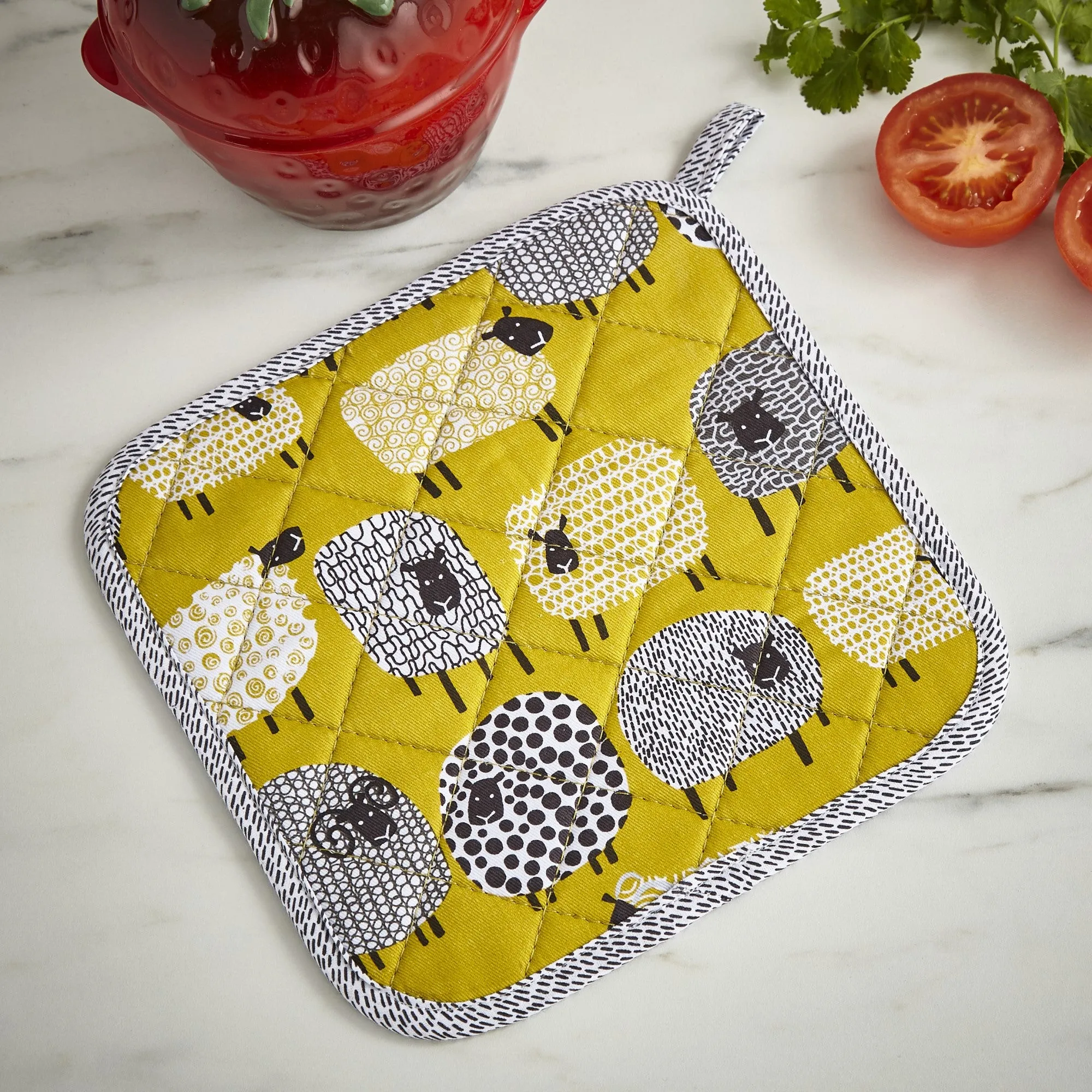 Ulster Weavers - Dotty Sheep (100% Cotton Outer; 100% Polyester wadding, Yellow)
